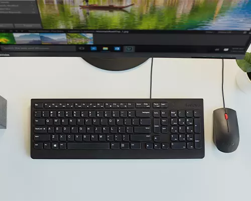 Lenovo エッセンシャル USBキーボード&マウス – 英語
